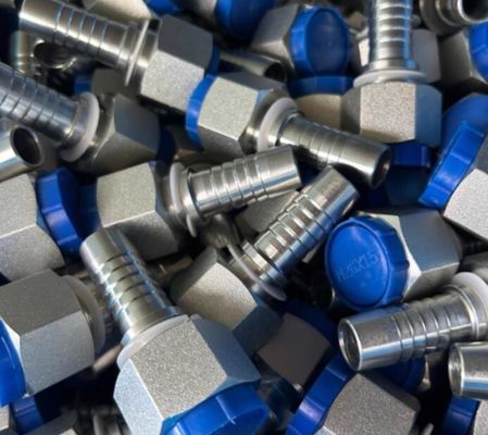 Doorgesneden hydraulische slangtoepassingen van roestvrij staal Vrouwelijke mannelijke draadtoepassingen bij 20411