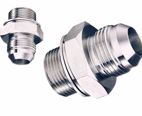 Hydraulische adapter voor landbouwmachines met zeshoekige kop