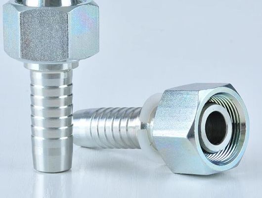 Vlekvrye staal Metrische vrouwelijke 24-graden kegel O-ring Hydraulische bevestiging voor slangverbinding